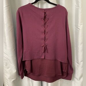 Avia large cute workout top burgundy color
